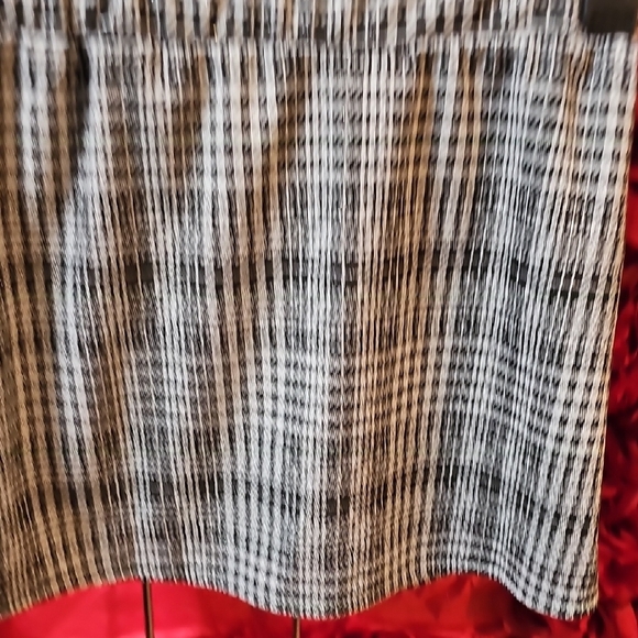 I.N. Works NWT Girls Stylish Black and White Plaid Skirt Size Small - Picture 6 of 7